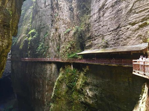 水晶湖：不是全部湖都叫“仙境”
