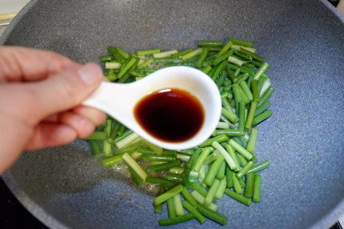 一、 茶油的营养成分及其潜在健康效应