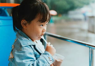 梗进一步：刘一 + 神秘字符 = ？