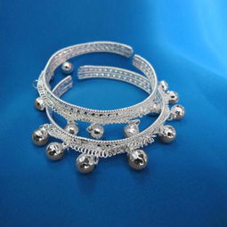 四、  创意组合：独特新颖，吸引眼球 (或着只是故弄玄虚)