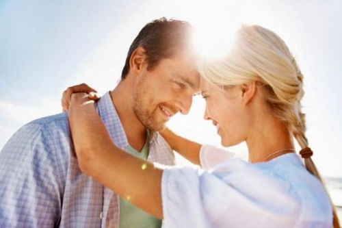 1. 客厅光线与情感能量场