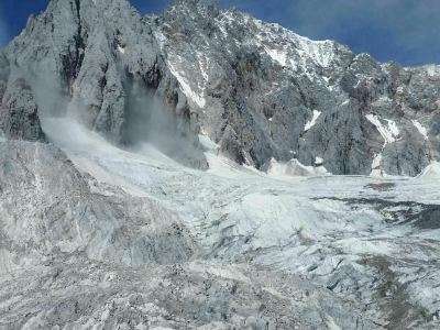 玉龙雪山门票的“坑爹”预订指南——别让官方骗了你的钱包