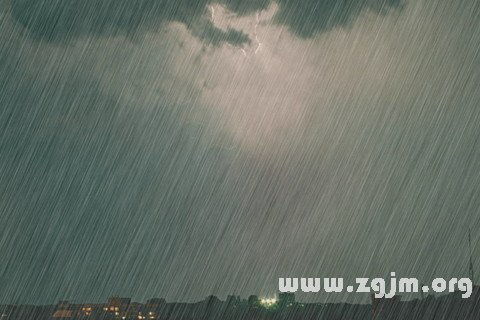 梦见雷雨：心理学与传统文化视角下的多维解读