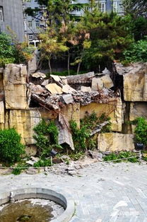 泰山真石假山倒塌吉凶预测图，如何解读其吉凶？