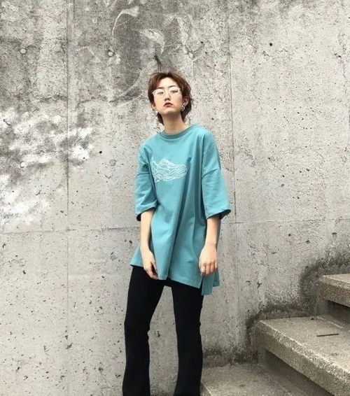 8月19日五行穿衣指南与8月17日相比，今日应该如何搭配衣物？