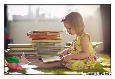 二、 从现代心理学视角审视娃娃成群的现象