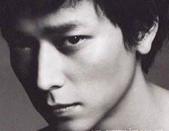 眼神浑浊与耐心缺失