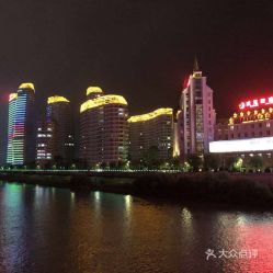 月亮岛与鸭绿江公园：夜游？不存在的
