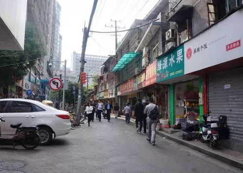 2.1 成本考量：巷子口租金相对低廉的优势