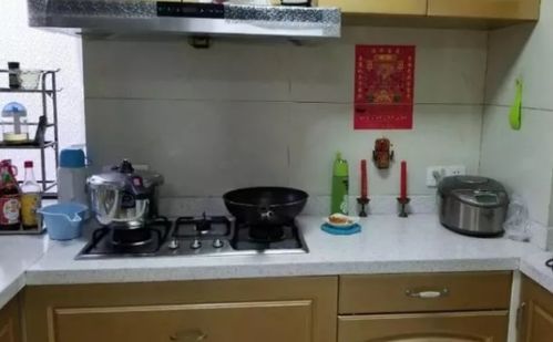 一、 灶王爷形象与职能之历史持续发展阐释