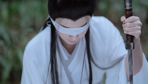 二、 古韵与英气的融合之道