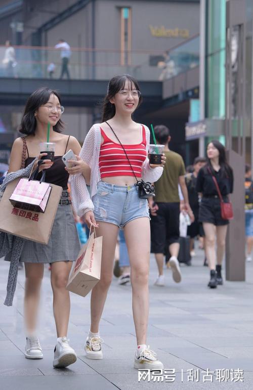 月光照射下的静默现象记录