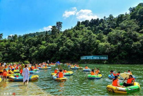 景区设施破得让人想哭