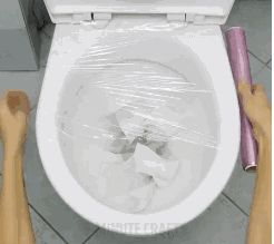 梦见衣服堵塞马桶是什么原因导致的？