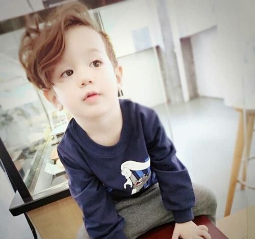 铁姓郭妈妈起名，男孩两个字名字如何改写为两个字长尾？