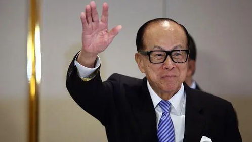 李嘉诚八字为何能改命，从贫寒走向富豪？