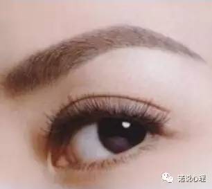 眉毛：意志的象征与温柔的体现