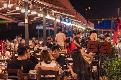 晚餐夜市烟火气地道体验品味太原特色小吃尽享美食盛宴！