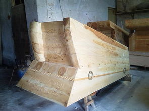 梦见朋友躺在棺材里是什么预兆？棺材和死人的梦境有何含义？