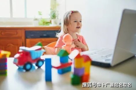 欧阳姓12月女宝宝取名，如何给欧阳姓男女宝宝起名？