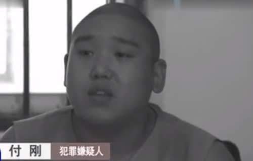 第一章：细较小镇的传说与凝视