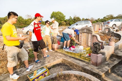 2026年清明节适合扫墓的日子是哪天？2023年新坟扫墓的最佳日期是什么时候？