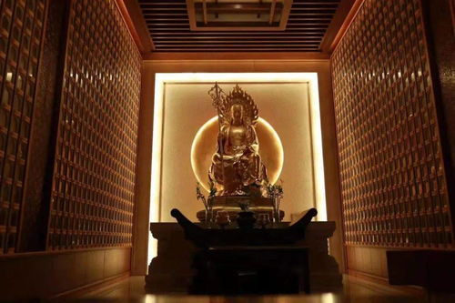 时柱纳音佛灯火对男性命理有何特殊影响或含义？