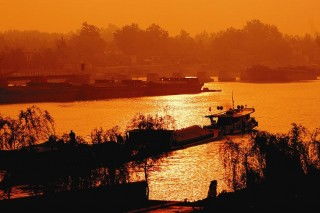 运河文化长廊——灯光秀+水面倒影