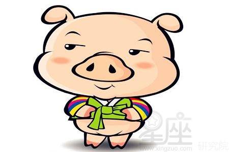 属猪申时出生的男孩命运中缺少什么特质或元素？