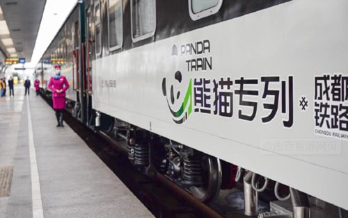 三、 乘车体验：从豪华到尴尬的全过程（全程实录）