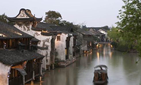 乌镇：水乡古镇的慢生活体验 (老街的味道真好闻!)