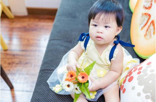 2026年郑氏男宝宝取个洋气名字，有没有什么好建议？