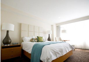 禁忌四：床底堆放杂物及镜像等不宜物件