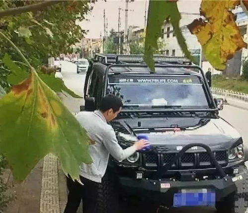 2026年2月和2025年12月，车辆上牌的吉日分别是哪天呢？