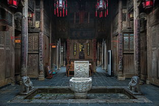 窗户与厨房、 厕所之间的相对位置