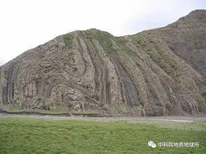 干涸河床、 沙丘与极区沉积层