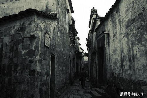 1. 地理位置与周边环境的影响