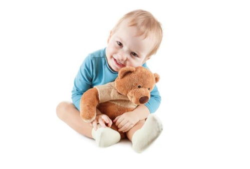 63年属兔八月出生的宝宝，微信昵称两字吉祥名字，能否改写为一个寓意美好的长尾？