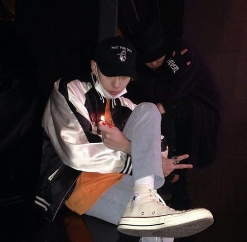 三、基于星座特征的网名考量