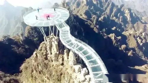 枕下置放：潜意识层面的嫩量干预