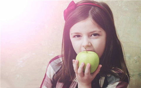 五行属金属水的字， 寓意美好