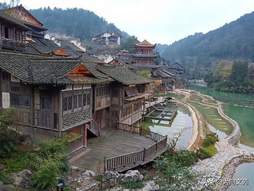 开头：别再被“小桥流水”的滤镜绑架， 乌镇度假藏着三个反常识真相