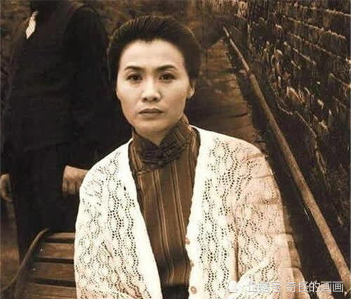 一、 赤伶的起源与历史发展