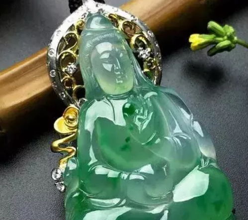 一、 了解翡翠文化底蕴，挖掘灵感来源