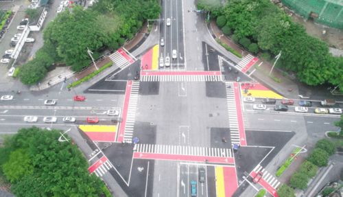 七、 十字路口财气流转与家运稳定的矛盾解析