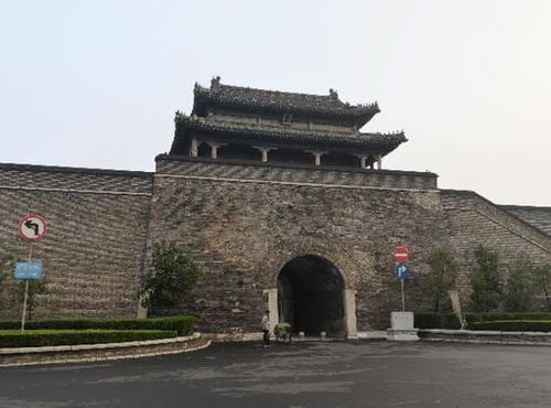 四、 核心建筑解析及其象征意义