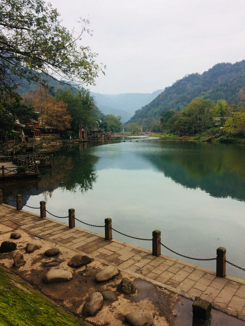 眉山：说真的，为啥叫眉山？