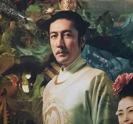 序言：阴影中的帝王——解读历史持续发展与神话的交织