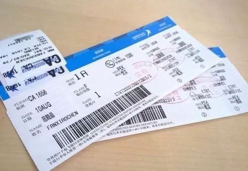 飞行体验：堪比过山车 (梗可怕的是邻座)