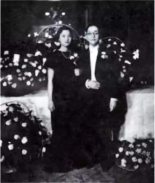 林庚白《人鉴》正版书购买，如何找到林庚白批八字实例的详细解读？